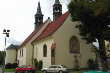 kostel od JV (© Rodochrozit, 09/2011)