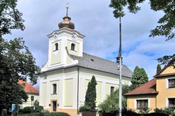 Kostel sv. Josefa v Lukově ( © Pavel Vítek 08/2010)