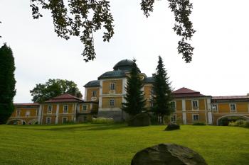 průčelí, celkový pohled  (© Alena Volná, 8/2008)