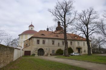 rezidence dominikánů Nové Dvory (© Vlastislav Mareček, 03/2016)