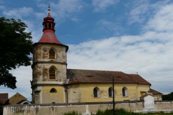 celkový pohled na kostel (© Alena Volná, 6/2010)
