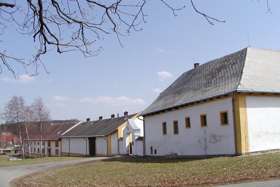 hospodářský dvůr Lyra 