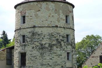 stavba větrného mlýna z roku 1846 ( © František Kinař 05/2017)