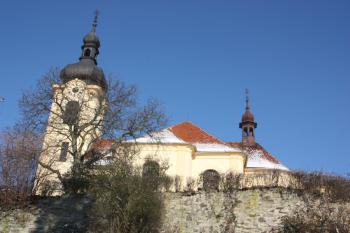 Kostel od jihu ( © Ivan Grisa 11/2010)