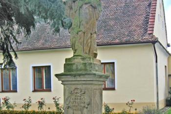 Kostel sv. Vavřince ve Vracově ( © Pavel Vítek 09/2010)