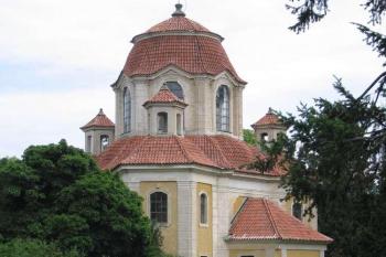 pohled na kapli z cesty (© de ardoise, 06/2007)