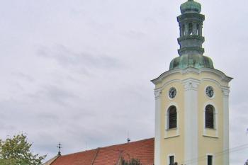 Kostel Nanebevzetí Panny Marie ve Ždánicích ( © Pavel Vítek 09/2010)