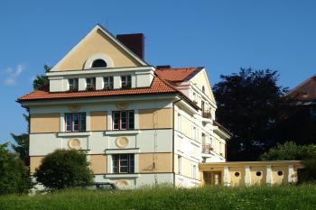  dům na nábřeží Svobody ( © Milan Caha 09/2010)