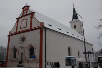 Kostel od severovýchodu ( © Ivan Grisa 12/2010)