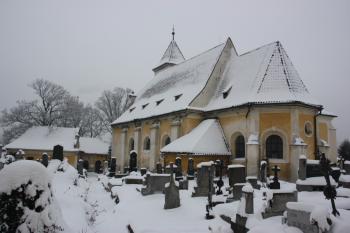 Kostel od jihovýchodu ( © Ivan Grisa 12/2010)