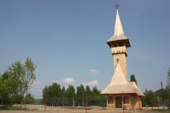 Kostel od jihovýchodu ( © Ivan Grisa 05/2011)