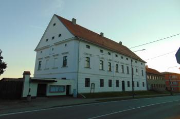 Pohled od sv. (© Dušan Dohňanský 08/2020)