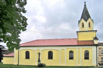 Kostel sv. Floriána ve Skašticích ( © Pavel Vítek 08/2010)