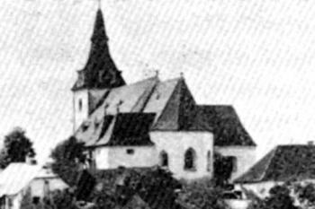 pohled od Bezdrevského potoka ( © František Mareš, Jan Sedláček: Soupis památek historických a uměleckých v Království Českém, sv. 38 Politický okres Prachatický, Archaelogická komise při České akademii císaře Františka Josefa pro vědy, slovesnost a umění, Praha 1913)
