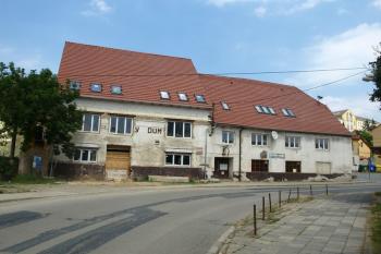 budova bývalého pivovaru ( © Milan Caha 08/2010)