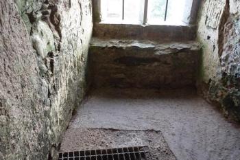 murder hole (© Jan Ptáček, 12/2010)