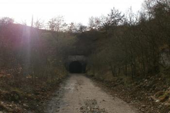 'Ajska' u Tetína (tunel do Bílého lomu) (© Michal Nádvorník, 11/2012)