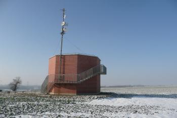 Zadní pohled (© David Hamza, 12/2010)