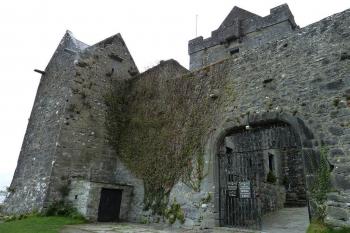 Dunguaire Castle - vstupní brána (© Jan Ptáček, 09/2010)