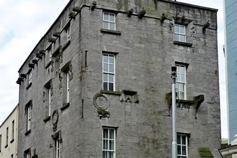 Lynch's Castle