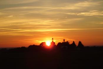 kostel při západu sluníčka (© Rodochrozit, 10/2006)