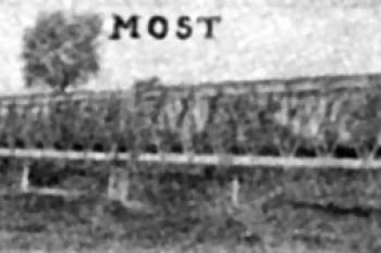 druhá mostní konstrukce (1884-1911) na historické pohlednici z r. 1899 (© Aleš Novák: Neratovice a okolí na starých pohlednicích, Baron, Hostivice 2007)