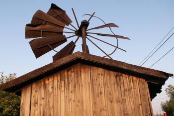 Detail křídel větrného mlýnku (© Miroslav BITTER 10/2005)