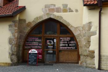 portál předbraní (© Karel Husák, 04/2012)
