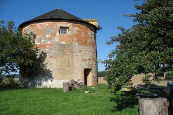 2_Větrný mlýn Kunkovice (© Havran, 09/2006)