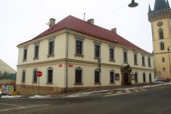 budova děkanství z roku 1736 ( © Milan Caha 02/2011)
