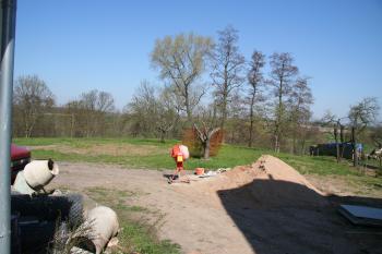 Pohled na plochu tvrzište ( © Petr Nožička 04/2010)