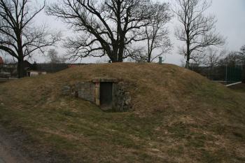 Sklípek z 19. stol. v tvrzišti ( © Petr Nožička 02/2011)