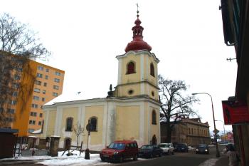 kostel od západu ( © Milan Caha 12/2010)