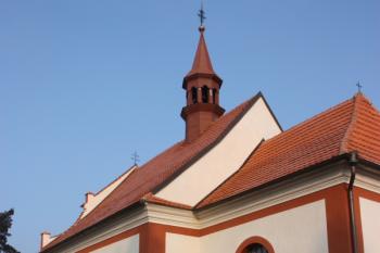 Jižní bok kostela ( © Ivan Grisa 02/2011)