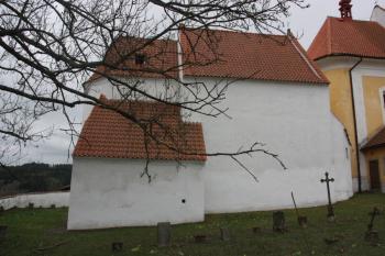 Kaple od severu ( © Ivan Grisa 04/2011)