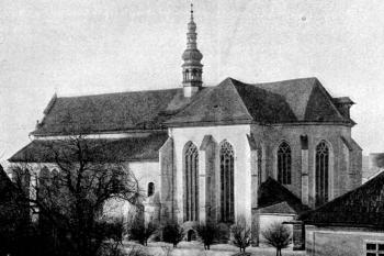 pohled od jihu před novogotickou přestavbou (© Ferdinand Vaněk, Karel Hostaš, František Adolf Borovský: Soupis památek historických a uměleckých v Království Českém, sv. 07 Politický okres klatovský, Archaelogická komise při České akademii císaře Františka Josefa pro vědy, slovesnost a umění, Praha )