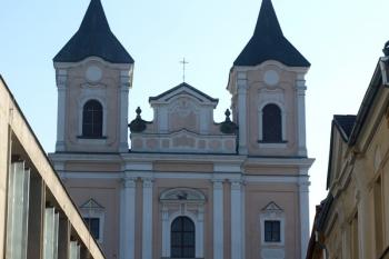 průčelí kostela ( © Milan Caha 03/2012)
