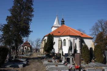 Kostel od jihovýchodu ( © Ivan Grisa 03/2011)