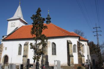 Kostel od jihu ( © Ivan Grisa 03/2011)