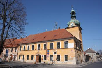 Radnice od jihu ( © Ivan Grisa 03/2011)