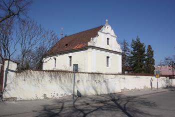 Kostel od západu ( © Ivan Grisa 03/2011)