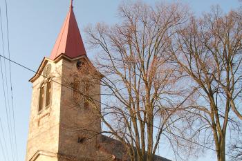 kostel z jihovýchodu (© rodo chrozit, 03/2011)