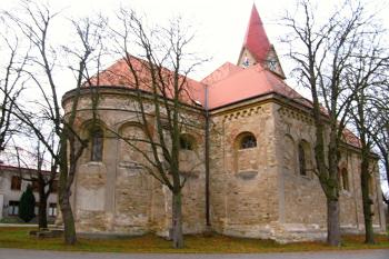 kostel od SV (© Rodochrozit        , 11/2010)