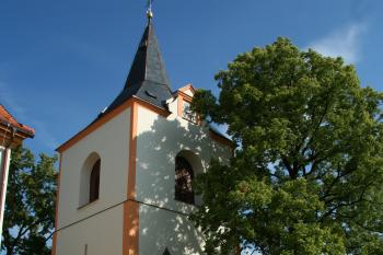 zvonice u kostela ( © Petr Nožička 06/2009)