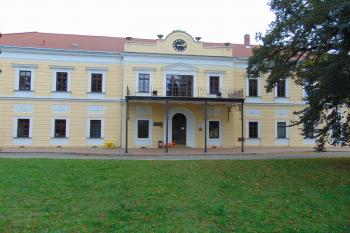 Čelní průčelí v novém kabátě (© Dušan Dohňanský 10/2020)