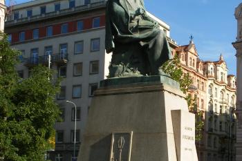 Praha -Jiráskův pomník (© Jiří Špaček, 08/2016)