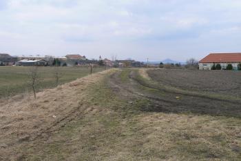 Oblouk vnitřního valu ze západu (© Prudký Martin, 03/2011)