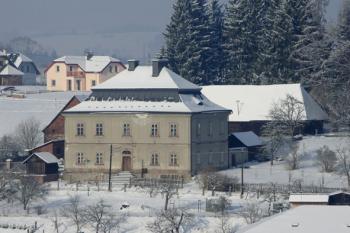 Areál fary (© Zbyněk Šimůnek, 12/2009)