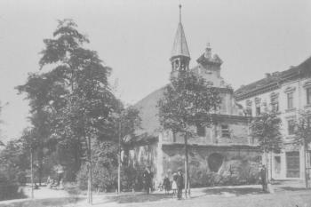Kostel od východu, krátce před demolicí v létě 1895 ( © sbírka Ivan Grisa)