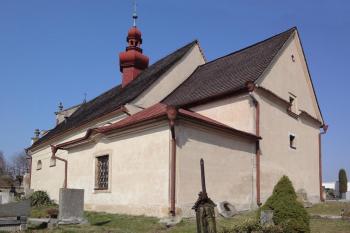 Kostel Nanebevzetí Panny Marie pohled od jihu (© Zbyšek Suchý, 04/2011)